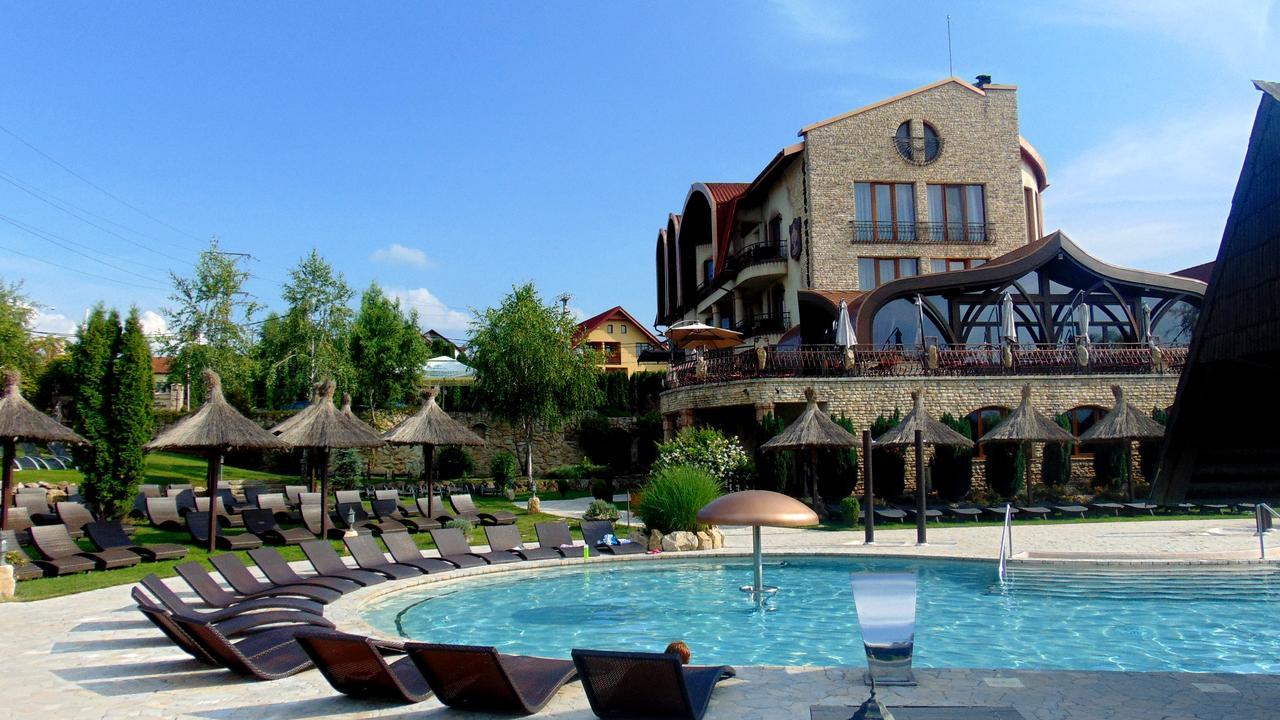 Castel Transilvania Baia Mare Exterior photo