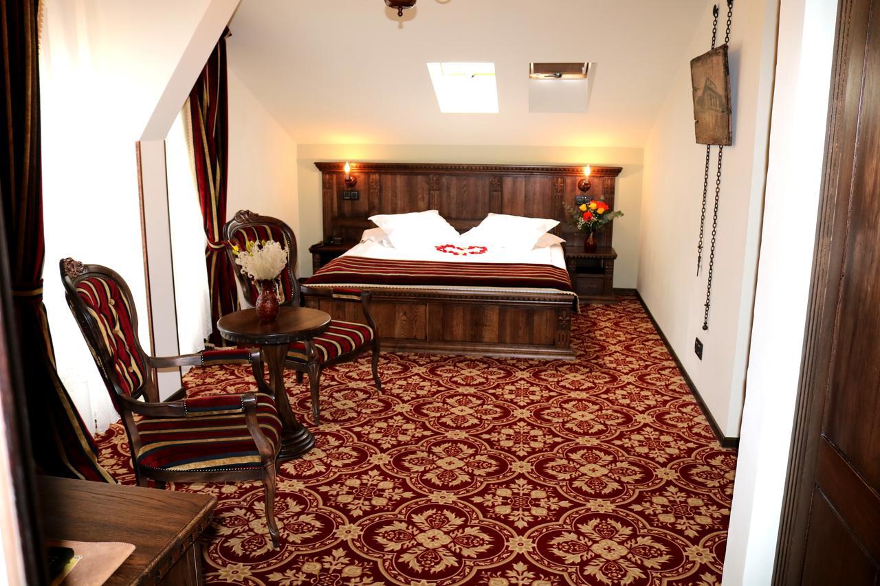 Castel Transilvania Baia Mare Exterior photo