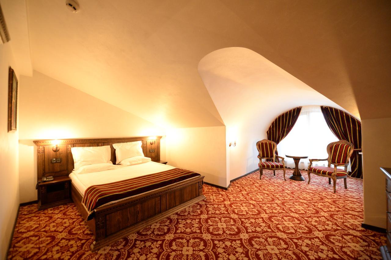 Castel Transilvania Baia Mare Exterior photo